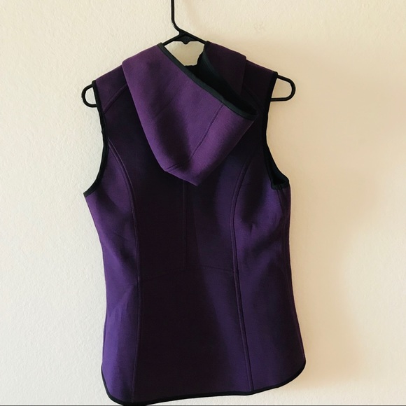 NWT. Gerry Hooded Sleeveless Vest. Size S. - Picture 2 of 3